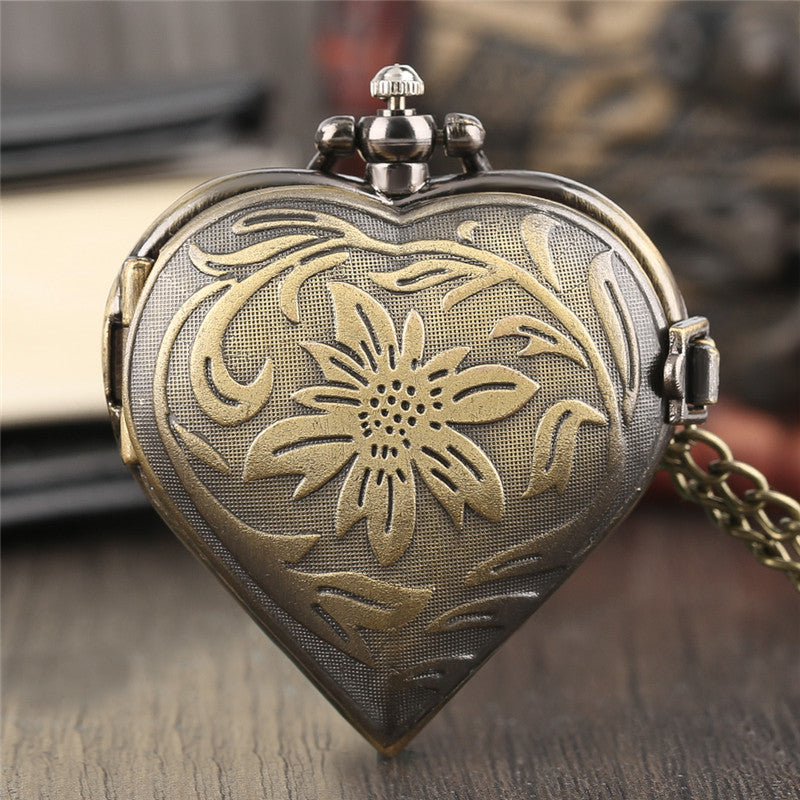 Sweet Heart Shape Quartz Pocket Watch with Necklace Chain 80cm Full Hunter Bronze Copper Vintage Gifts for Women Lady Girl